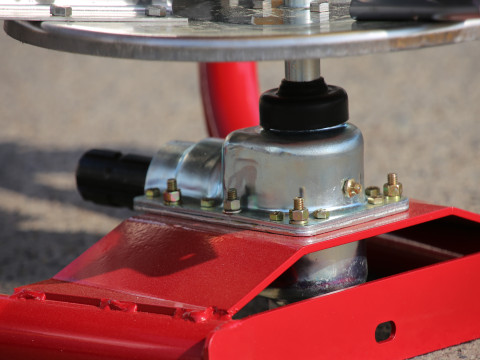 3. Strong steel gearbox